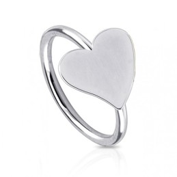 Piercing anneau 8mm avec un cœur
