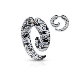 Faux piercing écarteur spirale noire dessin tribal 4,50€